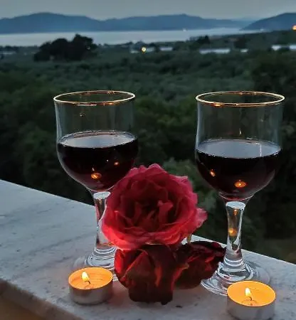 Pelion Charming Cottage, Panoramic Seaview Retreat *