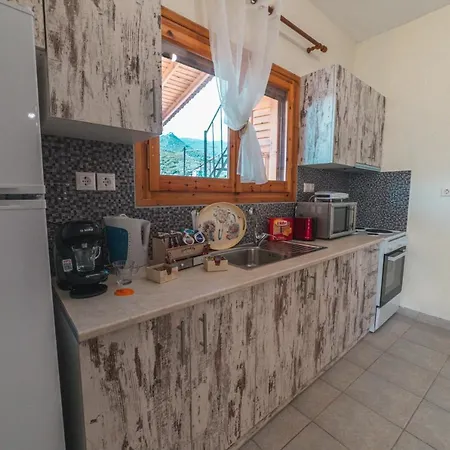 Pelion Charming Cottage, Panoramic Seaview Retreat *