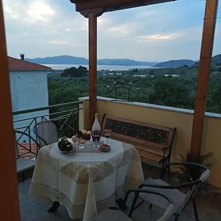 Pelion Charming Cottage, Panoramic Seaview Retreat * Wolos